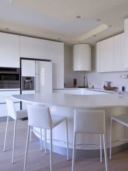 Cucina curva laccata lucida