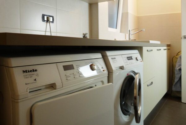 Realizzazioni 16 Lavanderia e anticamera