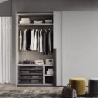 armadio ad ante scorrevoli segno