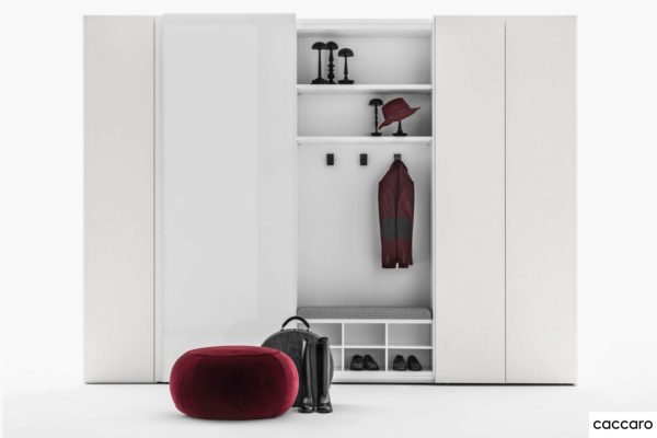 armadio ad ante scorrevoli