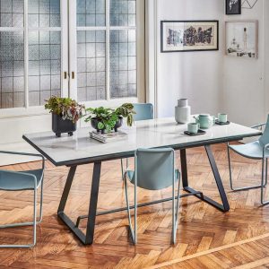 tavolo stile industriale