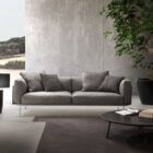 Divani lineari 6 Divani lineari con piedino alto