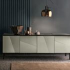 Madia ante a specchio Tonelli