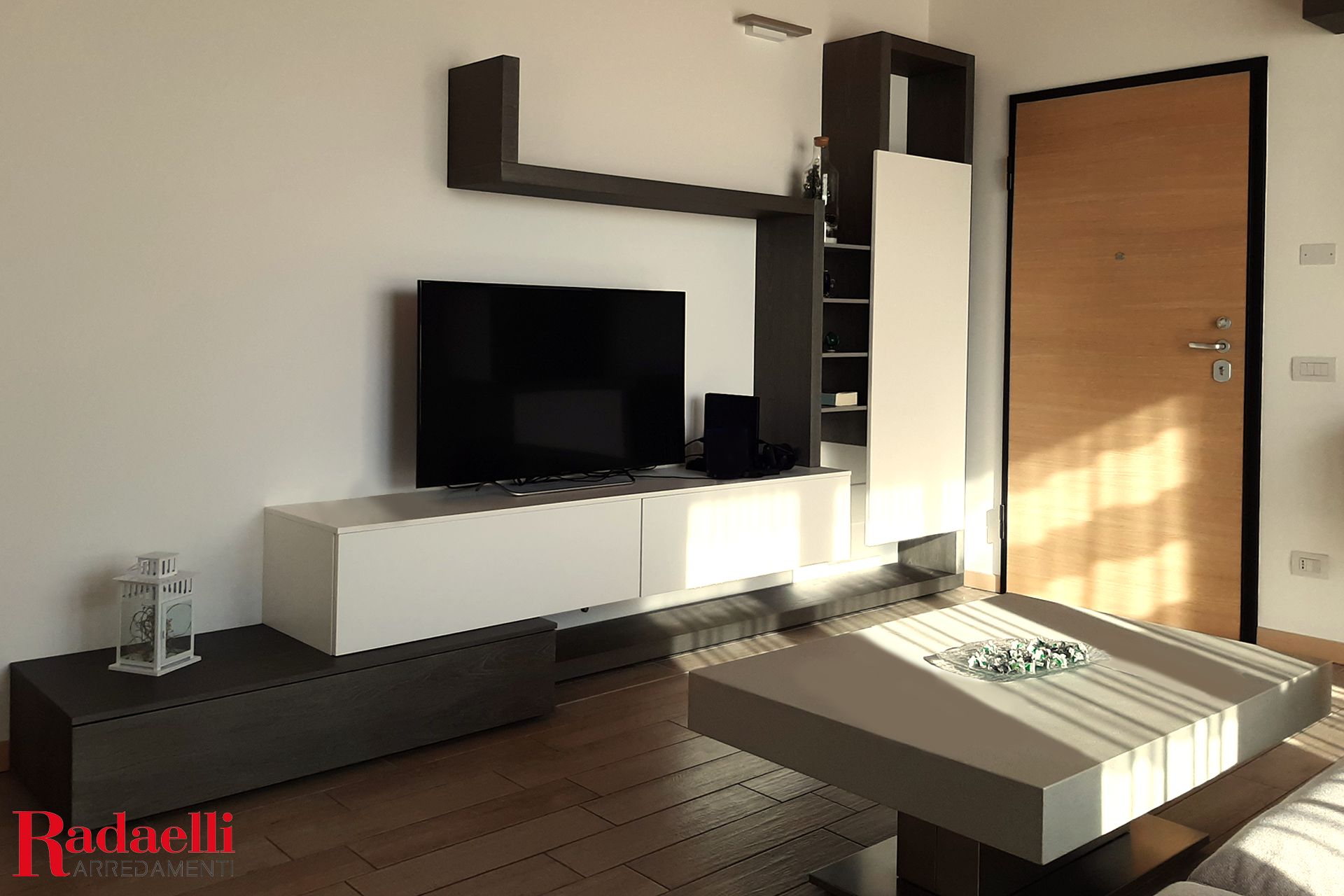 Zona Tv e tavolino trasformabile Altacom Zona Tv e tavolino trasformabile Altacom