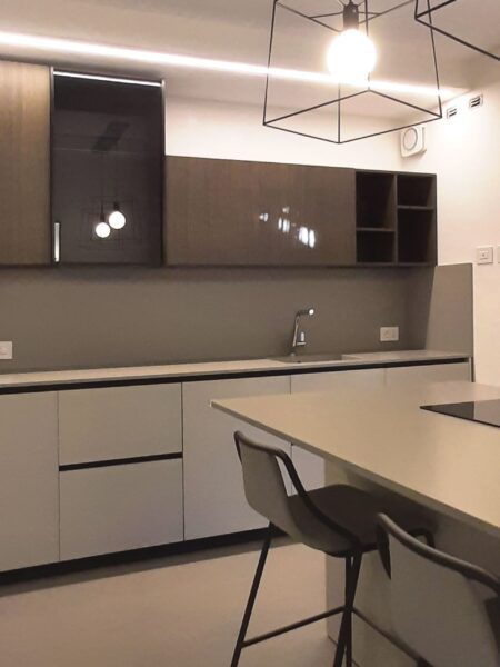 cucina moderna con isola