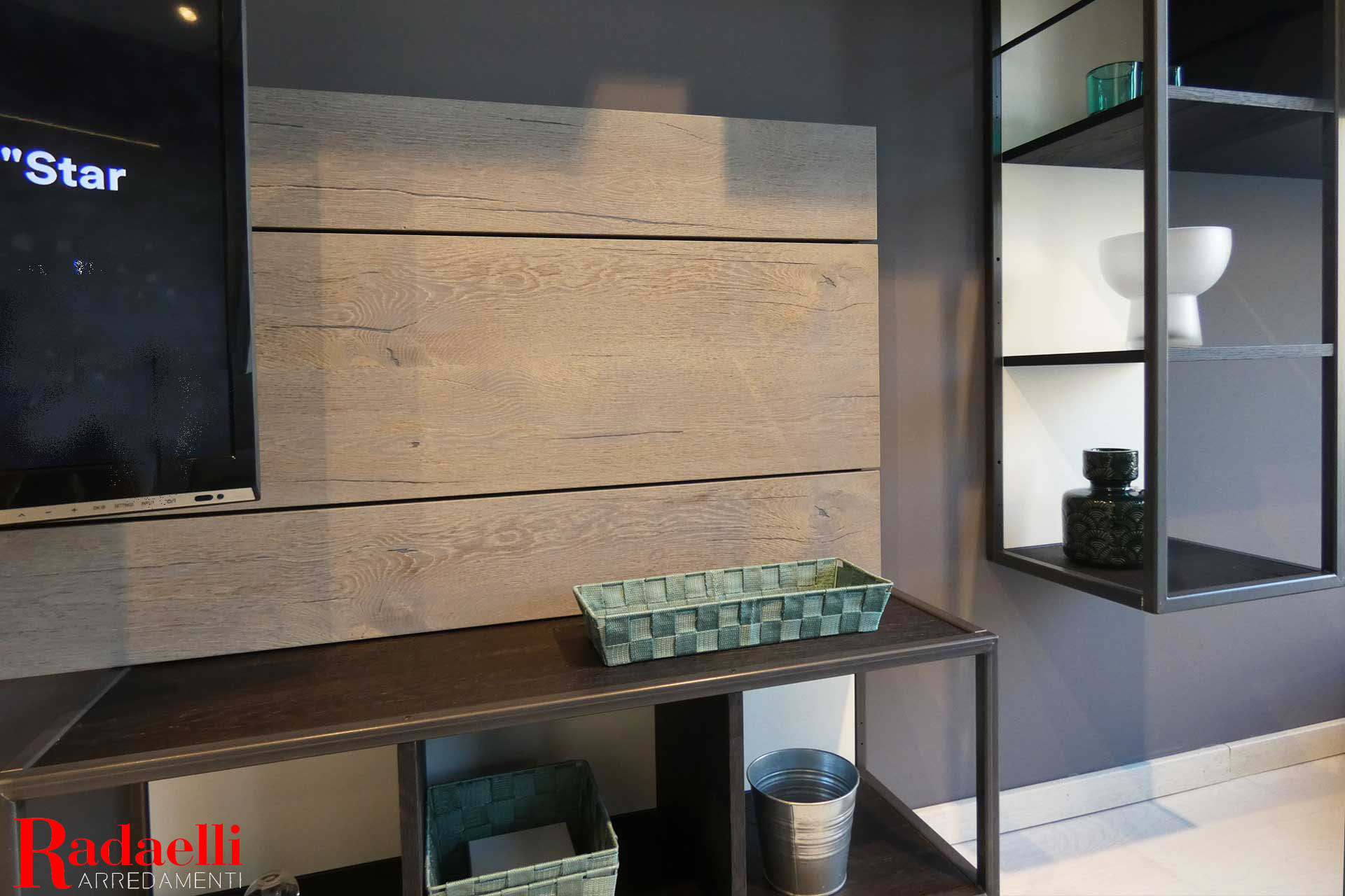 Pannello boiserie in legno di quercia grigio chiaro