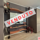 Ingresso Porada 1 Mobile di design con grande specchio e mensole sagomate