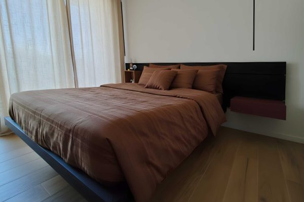 Letto matrimoniale Sorvolo con contenitore sospeso - Fimar - Radaelli arredamenti Arosio (Como)