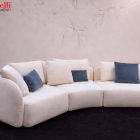 Divano modulabile tessuti avorio e cuscinetti blu
